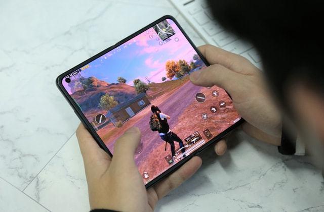 和平精英辅助【北极熊容器直装】稳定防封 人物透视 射线方框 锁死自瞄 名字昵称 人数距离 高清绘制 人机显示